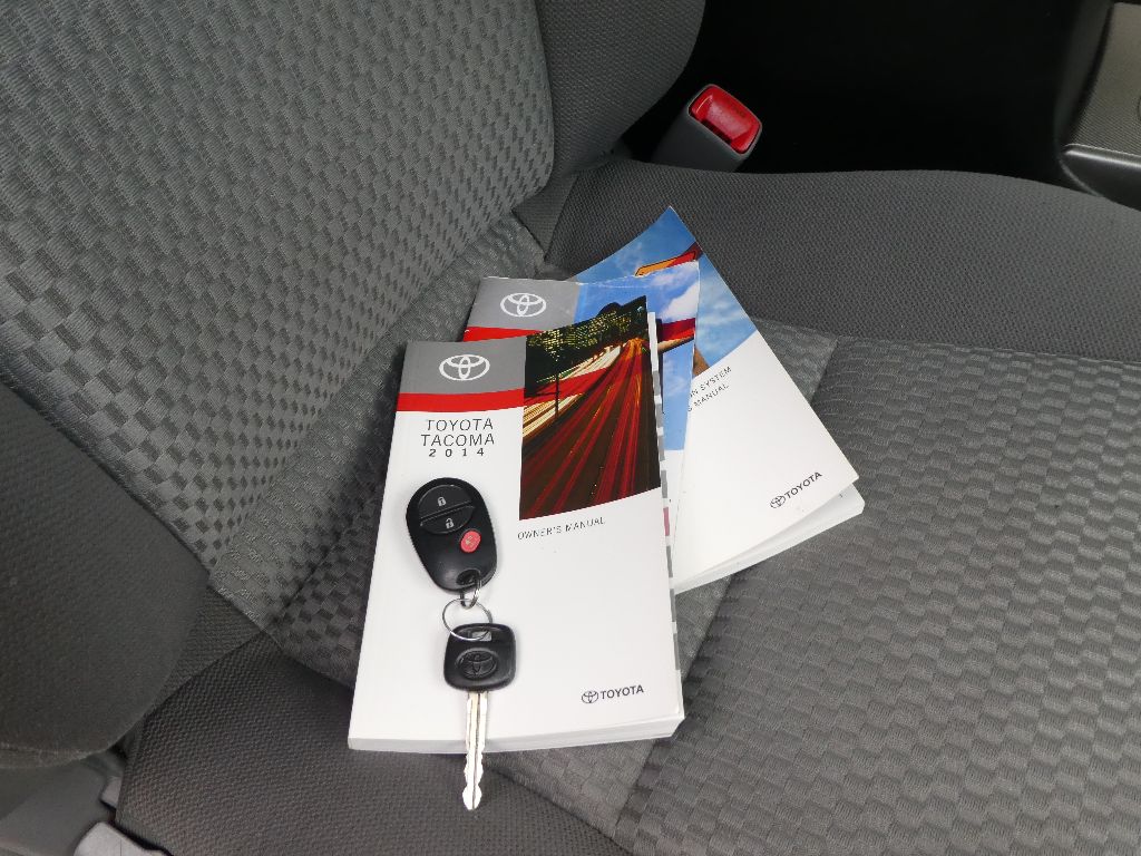 OWNERS MANUALS - KEY WITH REMOTE