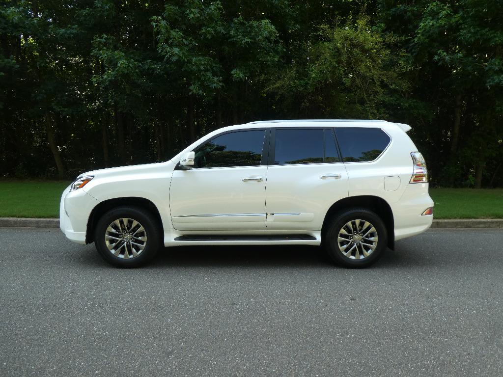2016 Lexus GX 460 460 Luxury's photo