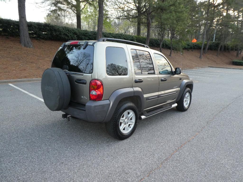 2004 Jeep Liberty Sport - Photo 20