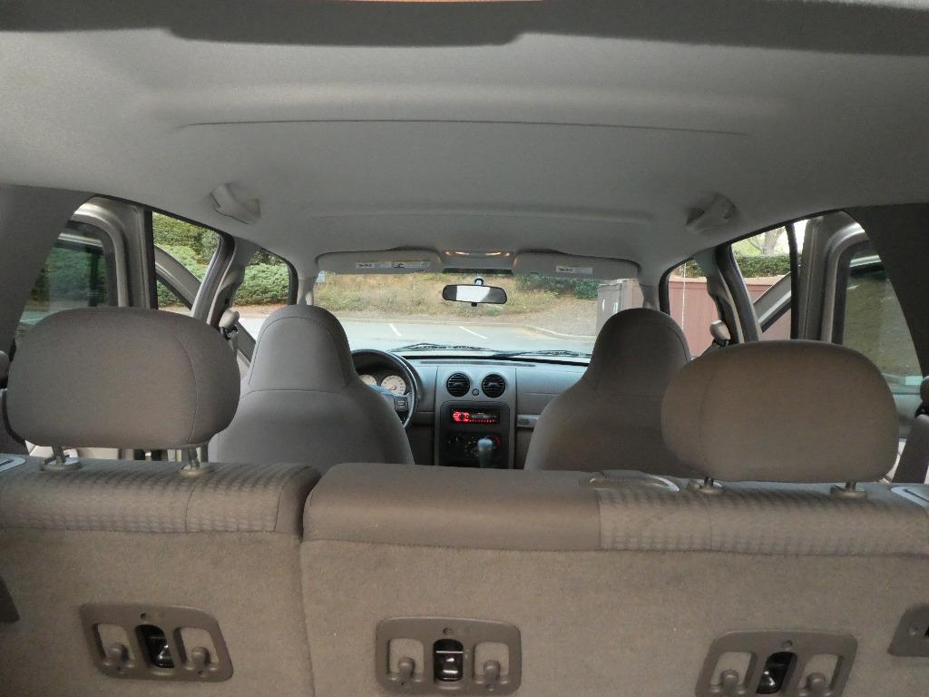 2004 Jeep Liberty Sport - Photo 14