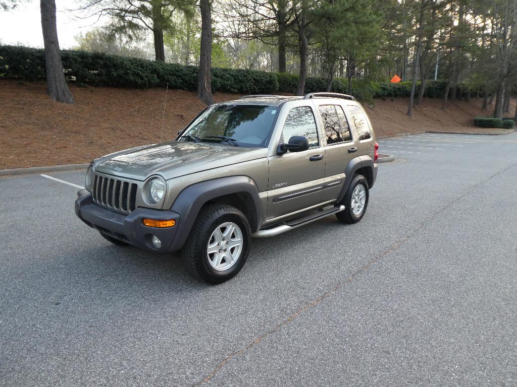 2004 Jeep Liberty Sport - Photo 23
